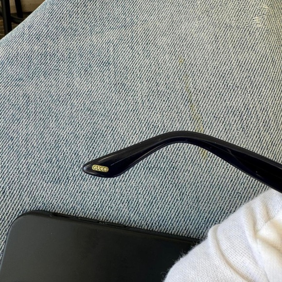 Gucci Sunglasses - Picture 6 of 8